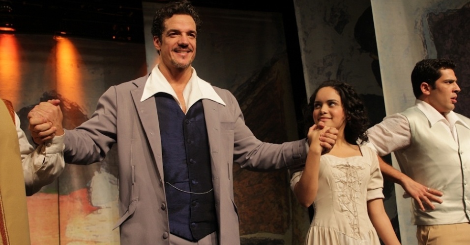 Carlos Machado e Carol Macedo estreiam na peça "Escola de Mulheres" (10/8/12) - Milene Cardoso / AgNews