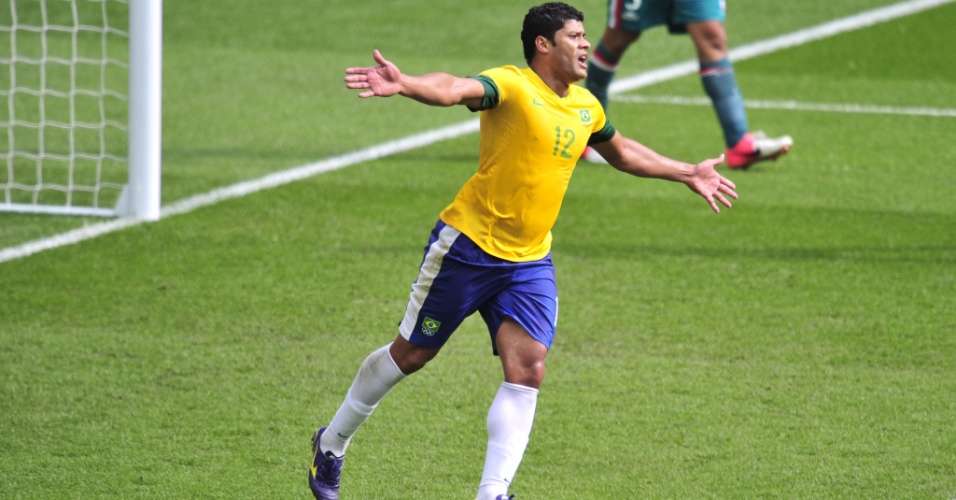 Hulk comemora o gol de honra do Brasil na derrota para o México na final da Olimpíada-2012
