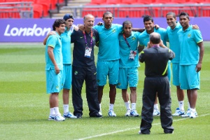 Futebol feminino abre disputas em Londres-2012 - Fotos - UOL