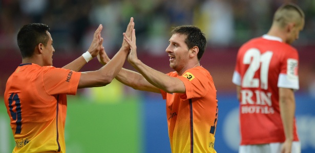Lionel Messi comemora gol contra o Dinamo Bucarest em amistoso na Romênia - AP