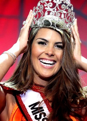 Francine Pantaleão, 23, de Jaú, é coroada Miss SP  - Alex Almeida/UOL