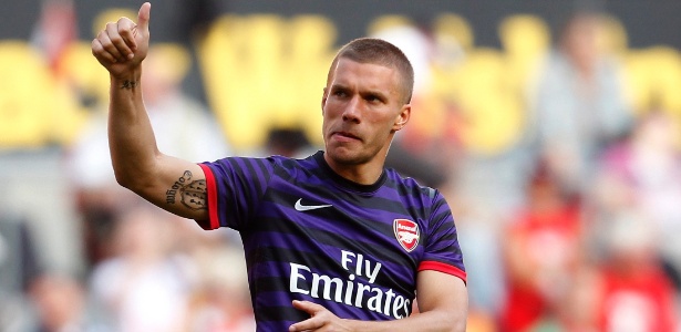 O alemão Lukas Podolski fez dois gols para o Arsenal em amistoso contra o Colonia  - Reuters