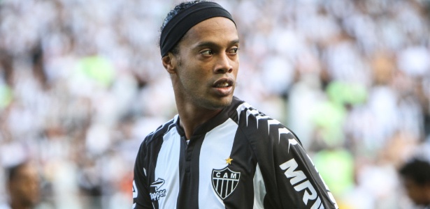 Jogadores desmentem, na reapresentação, briga de Ronaldinho com presidente Kalil - Bruno Cantini/site oficial Atlético-MG