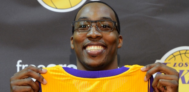 Dwight Howard deve estrear pelos Lakers apenas no início da próxima temporada - Kevork Djansezian/Getty Images/AFP