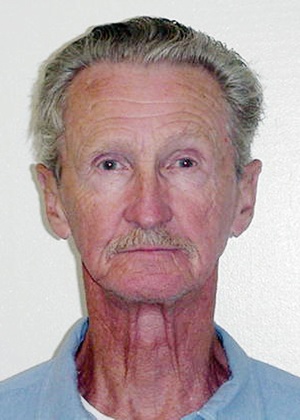 Gregory Powell, cujo crime inspirou o filme "Assassinato no Campo" (1979), em reprodução de foto tirada na polícia. Powell morreu aos 79 anos (13/08/2012) - Reprodução/ California Department of Corrections and Rehabilitation