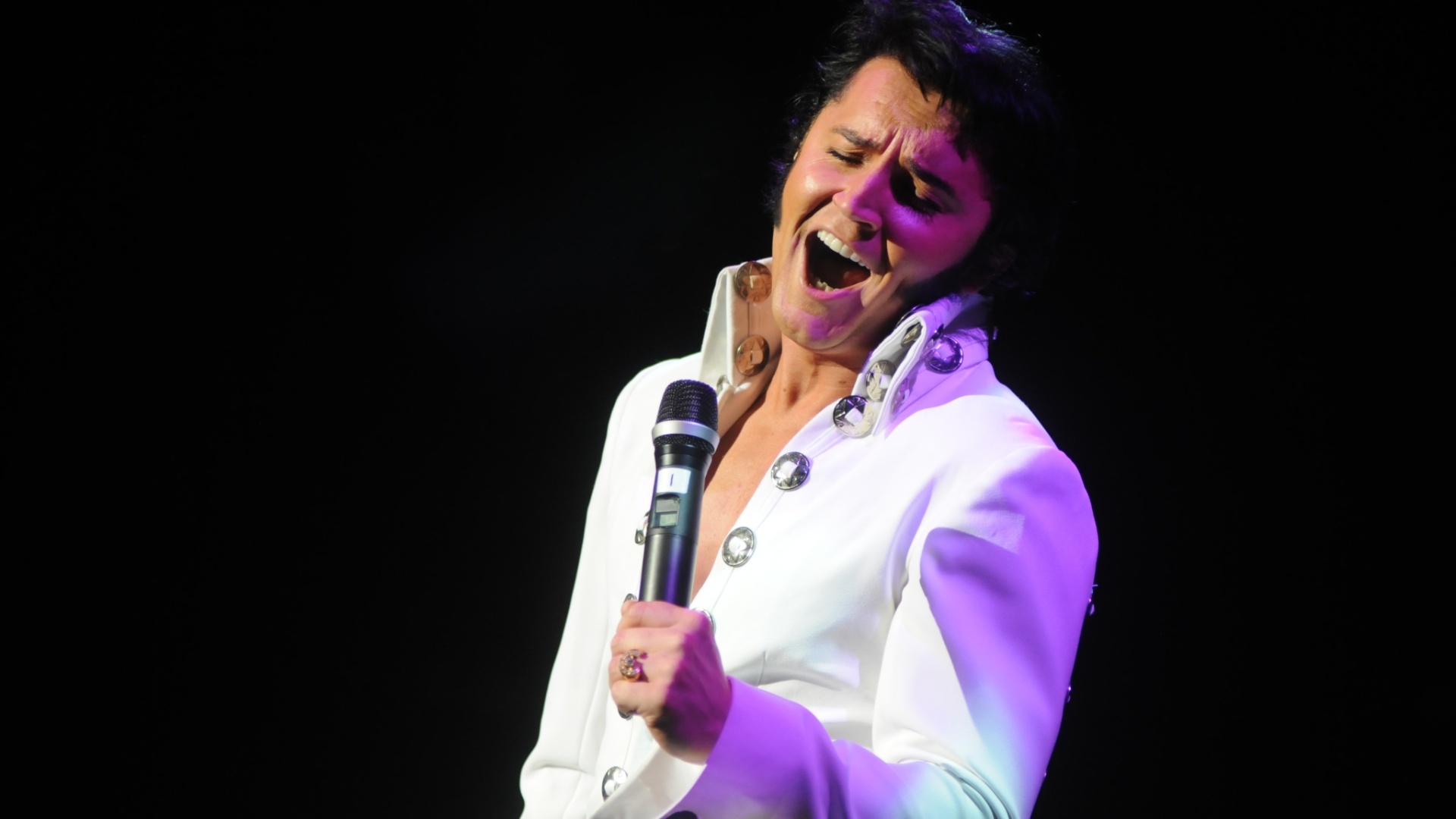 Kevin Mills foi um dos finalistas do Elvis Tribute Artist Contest 2011 - Divulgação/Elvis Tribute Artist Contest