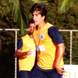 Recém-chegado Lucas Silva, de 19 anos, pode ser titular do Cruzeiro pelo segundo jogo seguido - Denilton Dias/Vipcomm