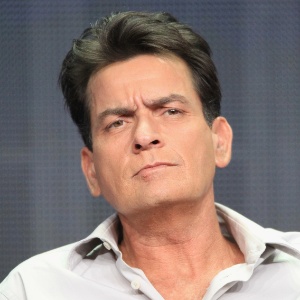 Charlie Sheen diz em entrevista que não gosta de "The Big Bang Theory"