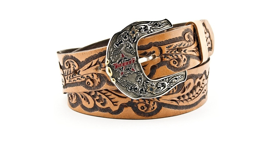 Cinto importado PBR em couro caramelo com desenhos; R$ 139,99, na Brazil Cowboy (www.brasilcowboy.com.br)  Preço pesquisado em agosto de 2012 e sujeito a alterações - Divulgação