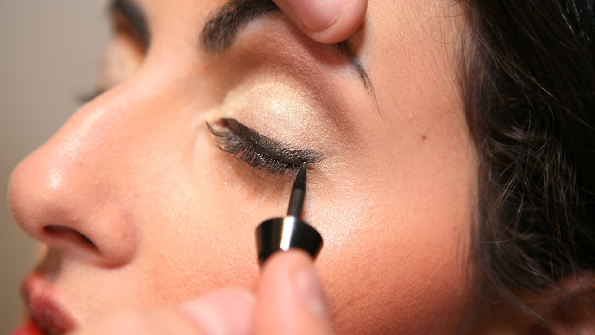 Imagem passo a passo make e cabelo Sheraton - Monalisa Lins/UOL