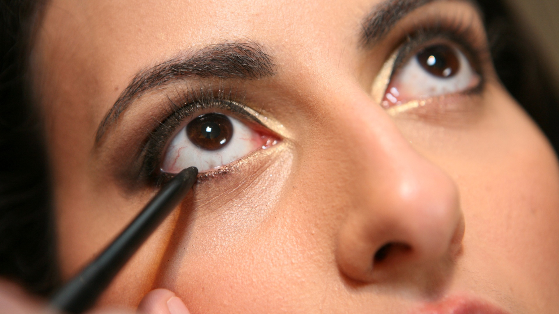 Imagem passo a passo make e cabelo Sheraton - Monalisa Lins/UOL