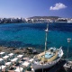 Vista aérea da ilha grega de Mykonos, onde a Louis Vuitton instalou sua loja "pop up" para o verão europeu - Brainpix