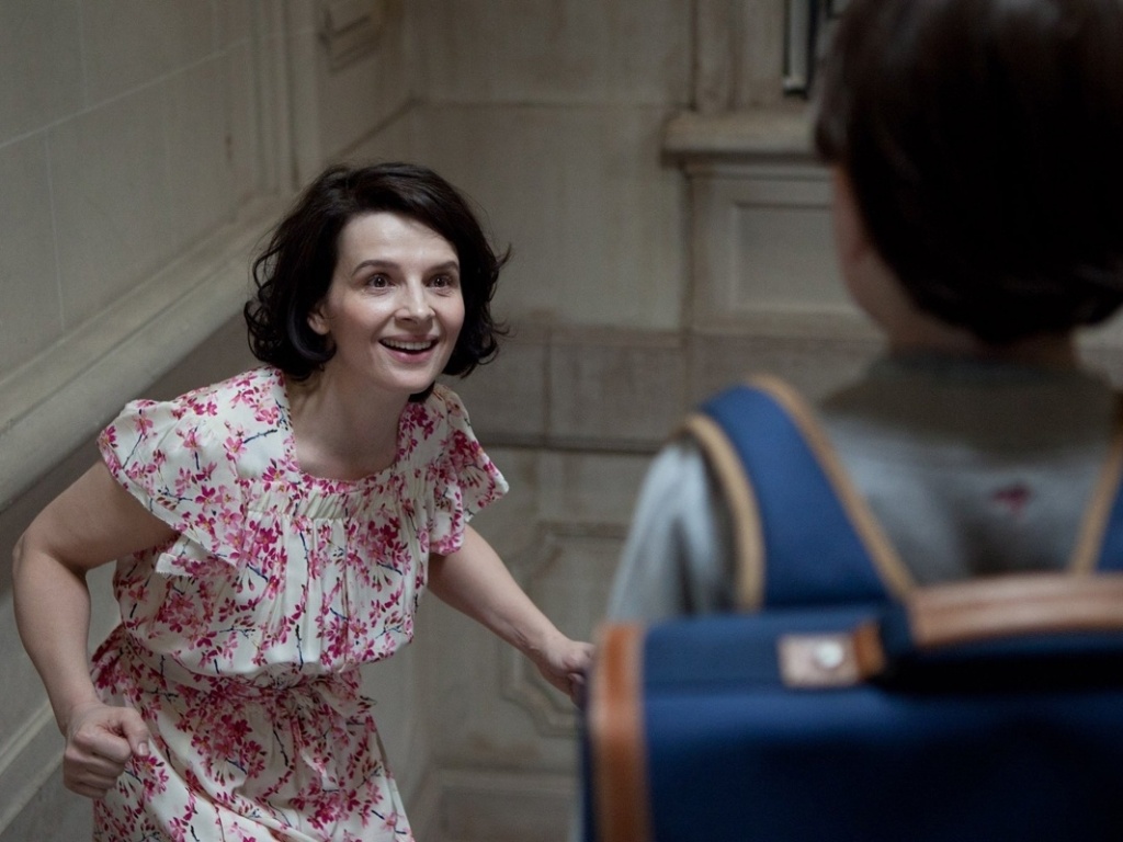 A trama narra a história de uma mulher chamada Marie (Juliette Binoche) que acorda um dia sem se lembrar dos 15 anos anteriores - Imovision / Divulgação