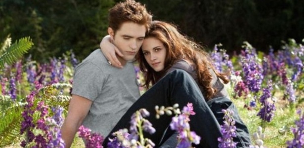 Kristen Stewart e Robert Pattinson em cenas de "A Saga Crepúsculo: Amanhecer - Parte 2"