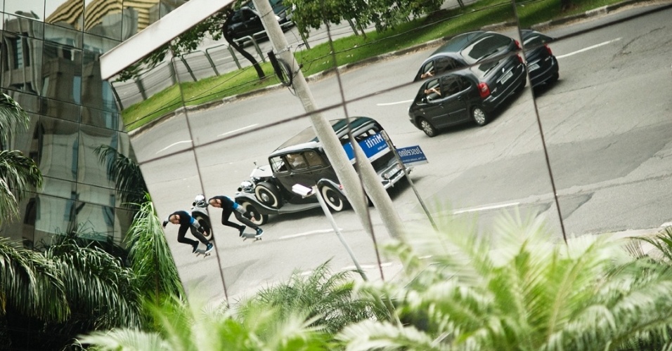 O fotógrafo Renato Custodio mostra a partir deste sábado (18/8/2012), na galeria Logo, em São Paulo, fotos em que registra a interação do skate com a diversas cidades. O trabalho dele ficará exposto por uma semana - Renato Custodio/Divulgação