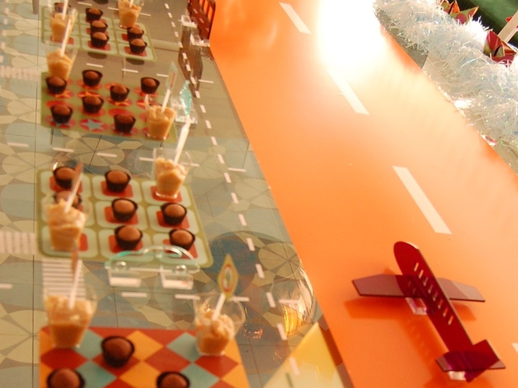 tema de meios de transporte, mesa, aniversário, decoração, caraminholando - Juliana Borges e Soraya Montanheiro