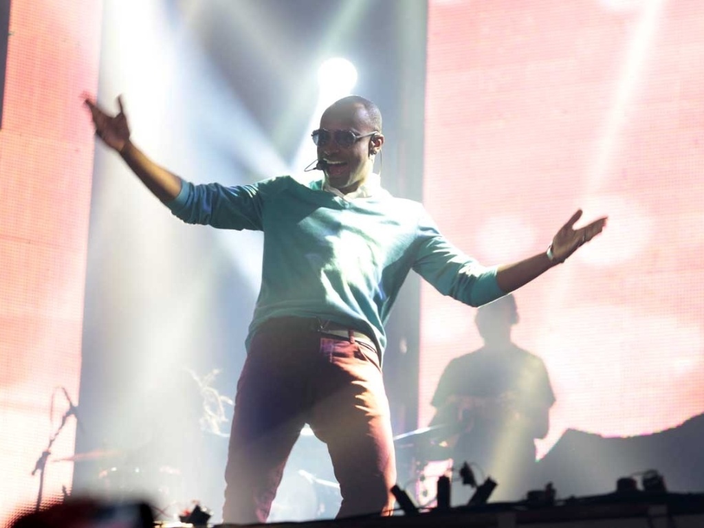 Thiaguinho se apresentou nesta quinta (16) na abertura da Festa do Peão de Barretos 2012 (16/8/12) - Francisco Cepeda e Orlando Oliveira/AgNews