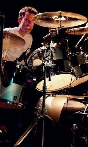 Byron McMackin, baterista do Pennywise