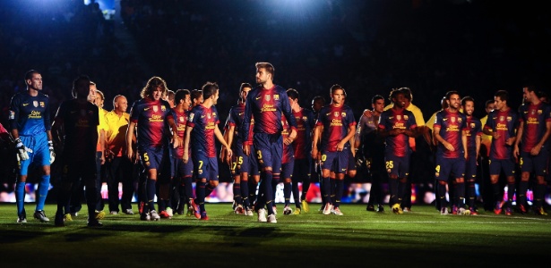 Jogadores do Barcelona entram em campo no Camp Nou para jogo amistoso  - David Ramos/Getty Images