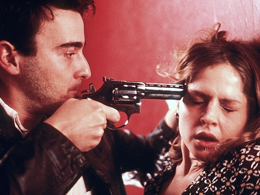 Alexandre Borges e Drica Moraes em cena de "Cachorro", episódio dirigido por José Henrique Fonseca, do filme "Traição" baseado em textos de Nelson Rodrigues (1998) - Divulgação