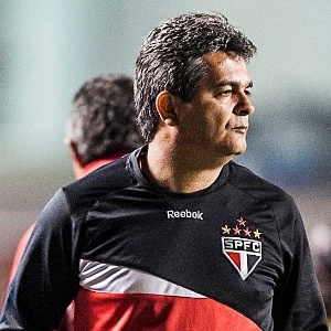 Ney Franco, técnico do São Paulo, voltou a falar sobre o meia santista Paulo Henrique Ganso - Leonardo Soares/UOL