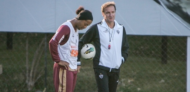 Ronaldinho Gaúcho e Cuca concordam que não adianta "secar" o líder Fluminense - Bruno Cantini/site oficial do Atlético-MG