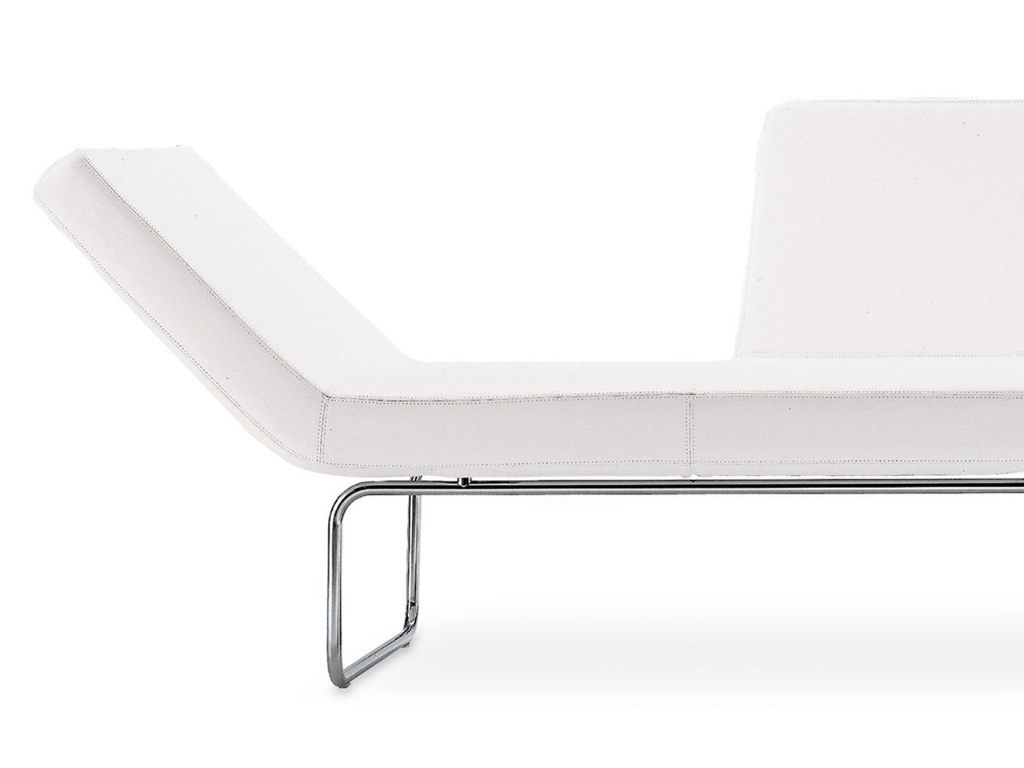 Divã Freud, de 2002, criado por Todd Bracher para a italiana Zanotta. A peça está exposta no MCB de 23 de agosto a 21 de outubro de 2012  - Divulgação