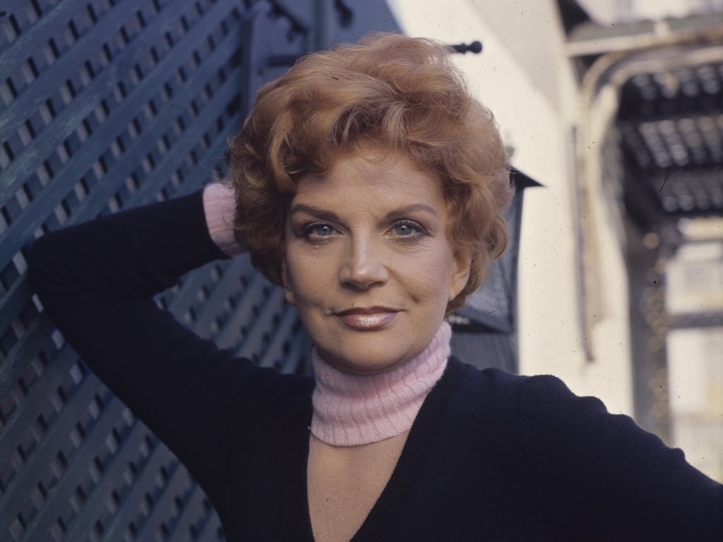 Em imagem com data desconhecida, Tônia Carrero posa para o fotógrafo. A atriz nasceu em 22 de agosto de 1922 e foi batizada Maria Antonieta Portocarrero Thedim - Acervo/Folhapress