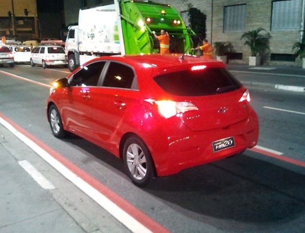 HB20 terá motores flex de 1 e 1,6 litro, com câmbio manual (cinco marchas) ou automático (quatro marchas) - UOL