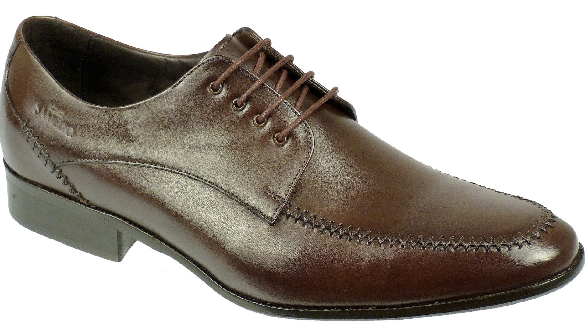 Imagem para matéria de sapatos dos noivos - Divulgação