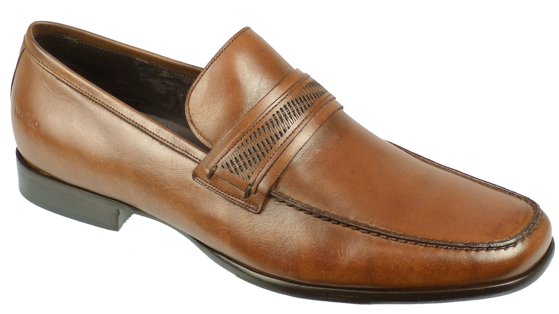 Imagem para matéria de sapatos dos noivos - Divulgação