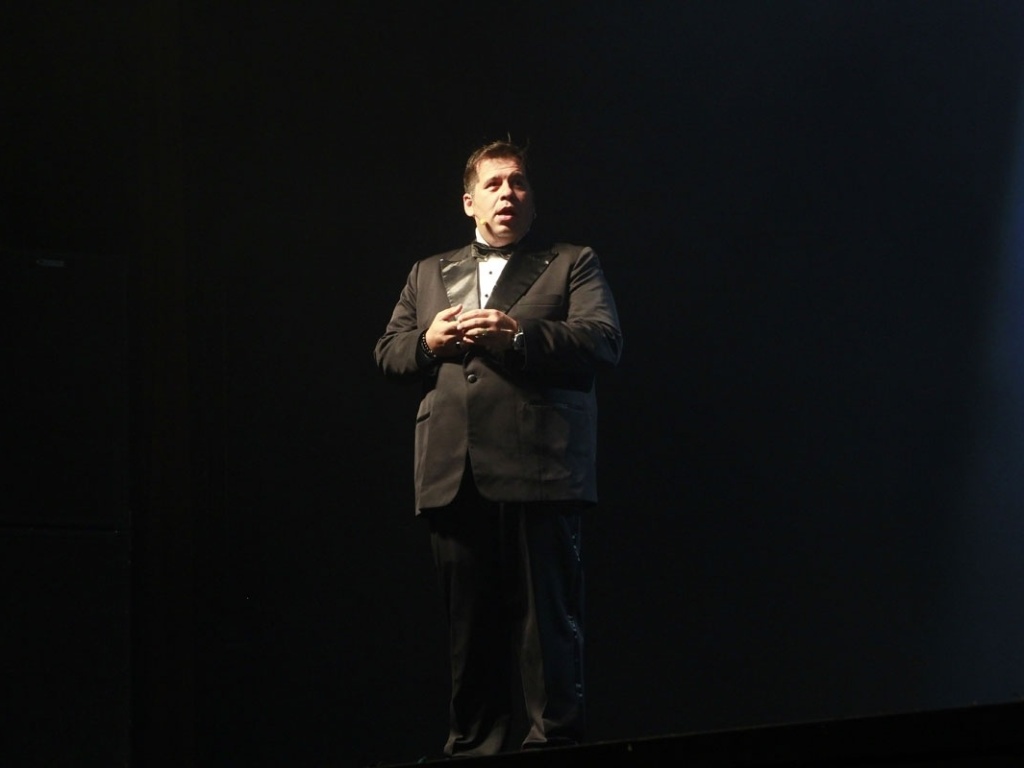 Leandro Hassum durante a peça "Nóis na Fita" no HSBC Brasil (21/8/12) - Taiz Dering/Divulgação