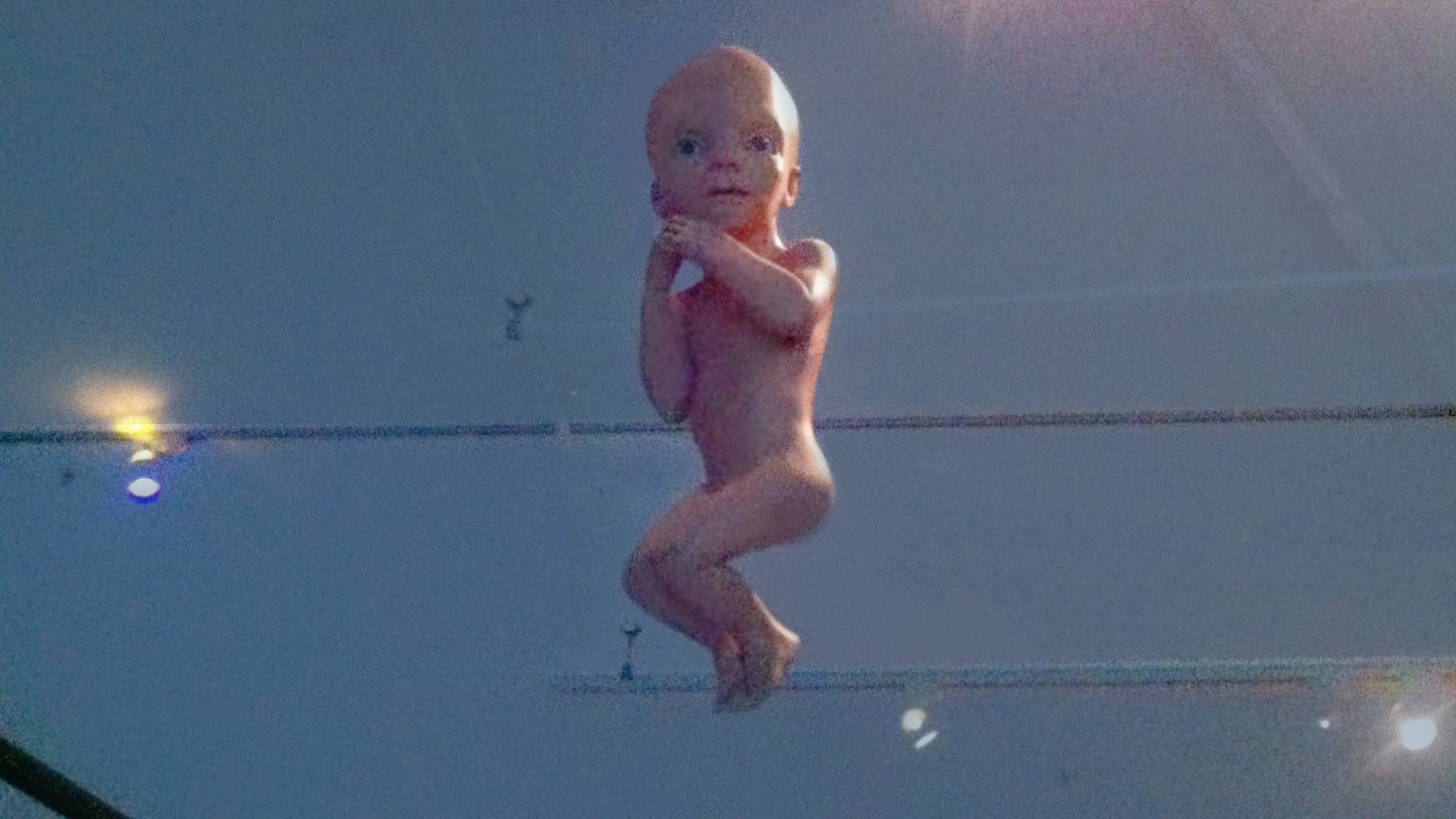 Boneco de bebê usado na sequência final de "2001 - Uma Odisséia no Espaço" em exposição do cineasta Stanley Kubrick em Amsterdã (24/08/2012) - James Cimino/UOL