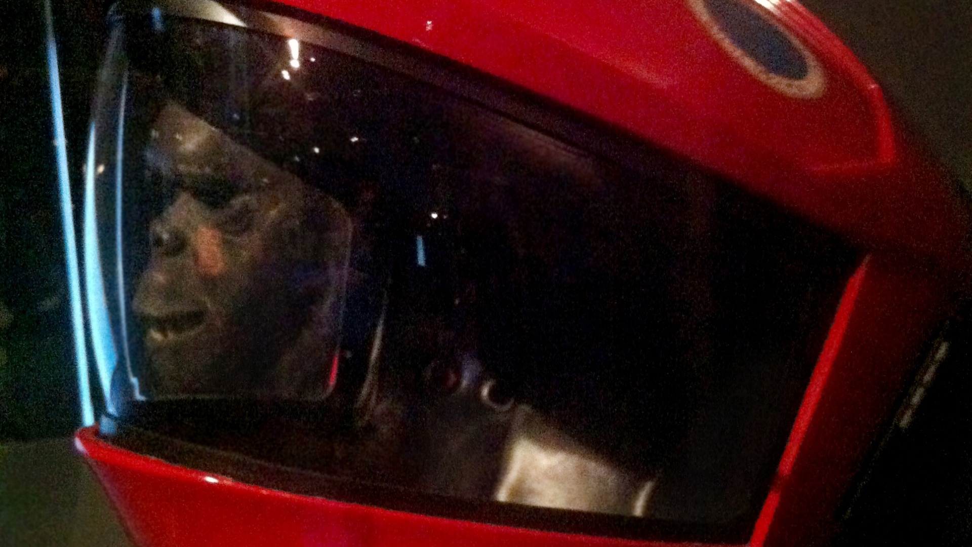Capacete espacial do filme "2001 - Uma Odisséia no Espaço" em exposição do cineasta Stanley Kubrick em Amsterdã (24/08/2012) - James Cimino/UOL