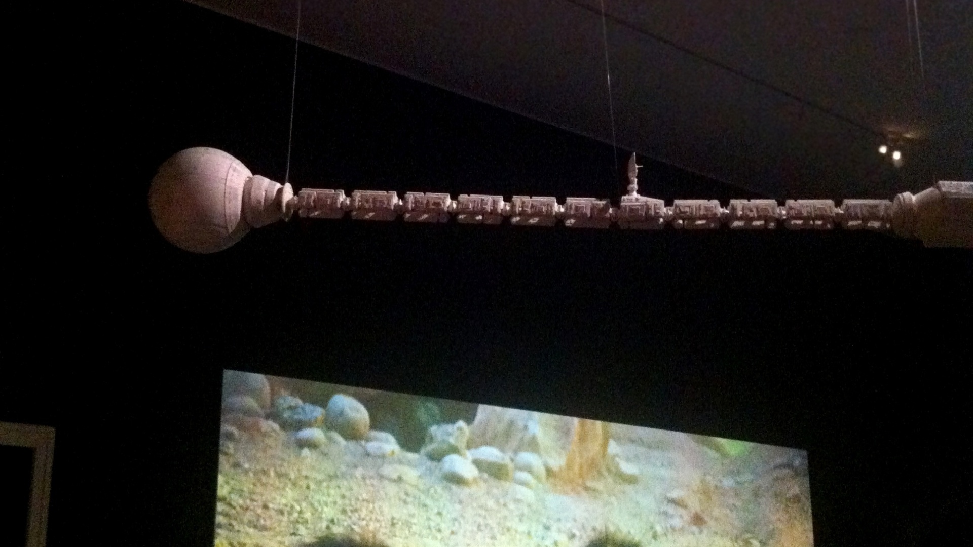 Maquete original da nave do filme "2001 - Uma Odisséia no Espaço" em exposição do cineasta Stanley Kubrick em Amsterdã (24/08/2012) - James Cimino/UOL