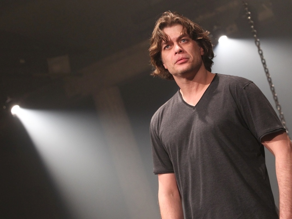 O ator Fábio Assunção participa de evento de lançamento do espetáculo "O Expresso do Pôr do Sol", em São Paulo (24/8/12). A peça marca a estreia de Assunção na direção teatral   - Manuela Scarpa/ Foto Rio News