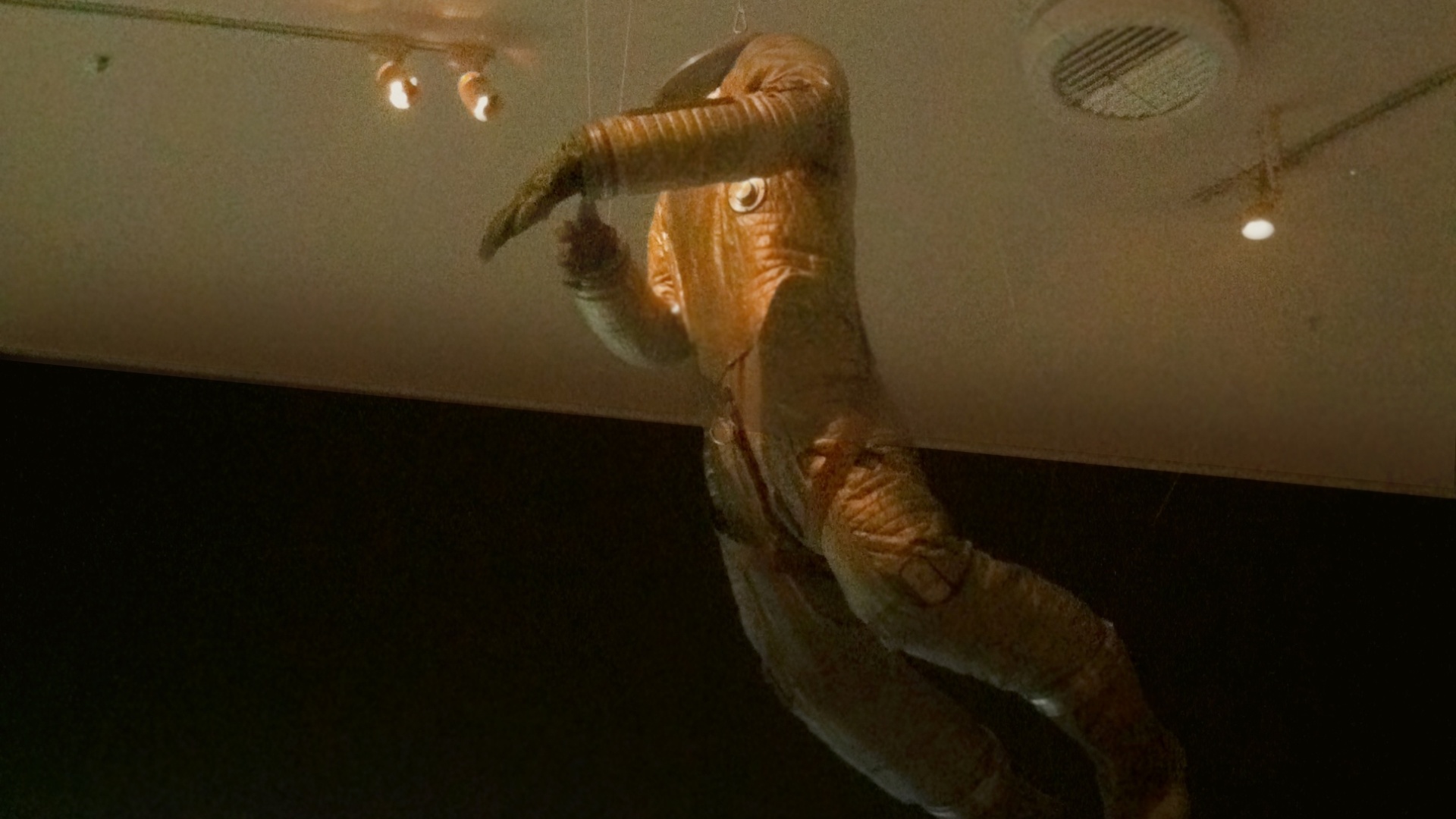 Traje espacial do filme "2001 - Uma Odisséia no Espaço" em exposição do cineasta Stanley Kubrick em Amsterdã (24/08/2012) - James Cimino/UOL