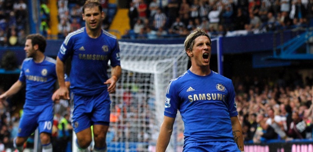  Torres comemora gol marcado pelo Chelsea, o segundo contra o Newcastle, pelo Inglês - Sang Tan/AP Photo
