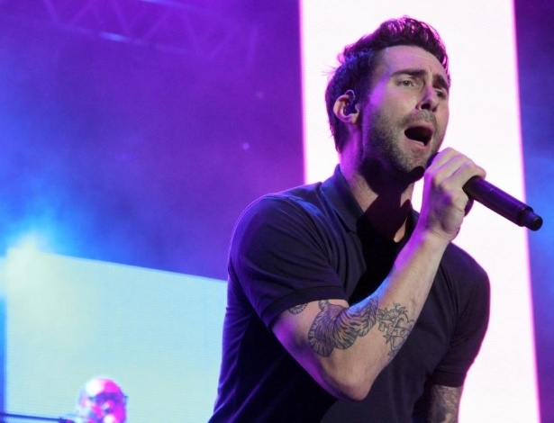 A banda Maroon 5, do vocalista Adam Levine, se apresenta no Rio, em 2012 - AgNews