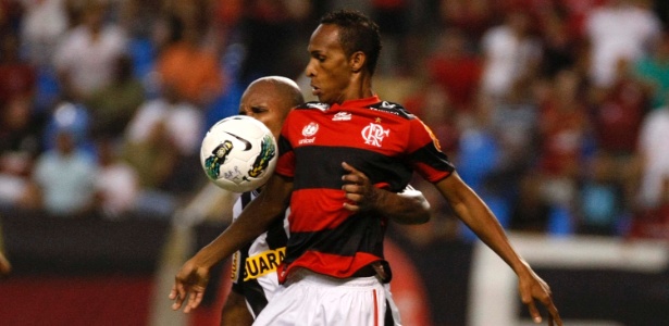Liedson rompeu seu vínculo com o Flamengo e pode abandonar a carreira - Marcelo de Jesus/UOL