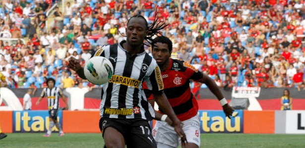Andrezinho está com lesões no púbis e desfalcará Botafogo na final contra o Vasco - Marcelo de Jesus/UOL