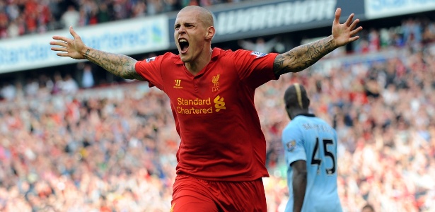 Zagueiro Skrtel, do Liverpool, foi de herói a vilão no clássico contra o Manchester City - Clint Hughes/AP Photo