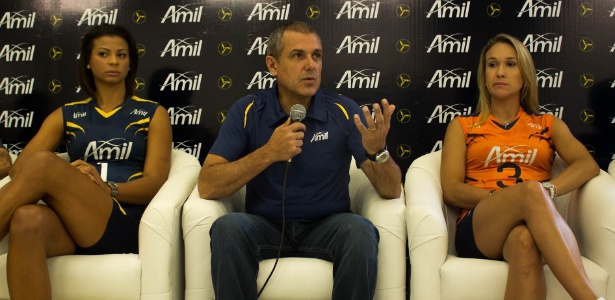 Zé Roberto comandou o Vôlei Amil nesta temporada - Divulgação