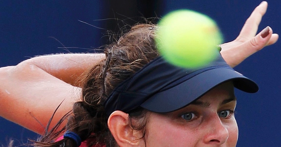 27.ago.2012 - Julia Goerges na partida contra Kristyna Pliskova, durante o U.S. Open de tênis, em Nova York, nos Estados Unidos