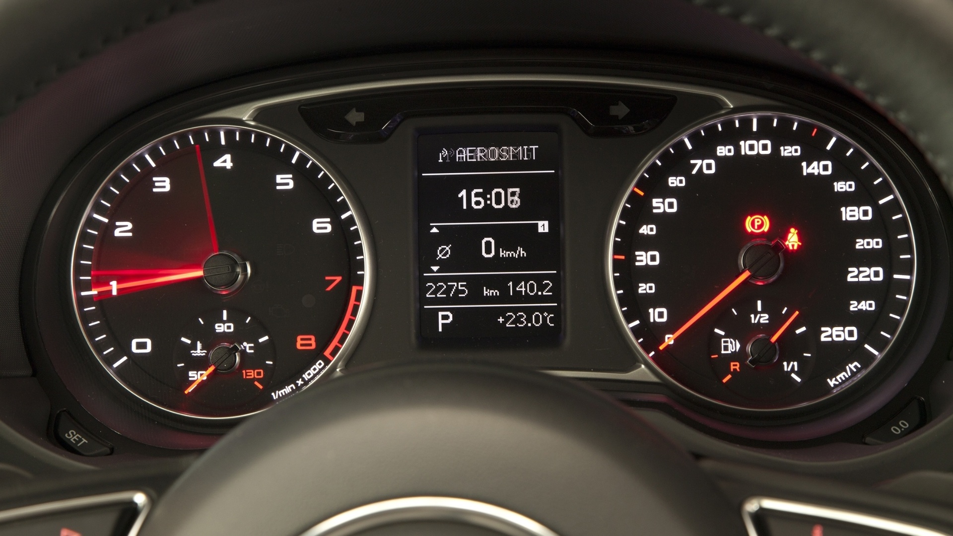 Cluster do Audi A1 segue o padrão do grupo Volks e tem iluminação que facilita a leitura - Divulgação