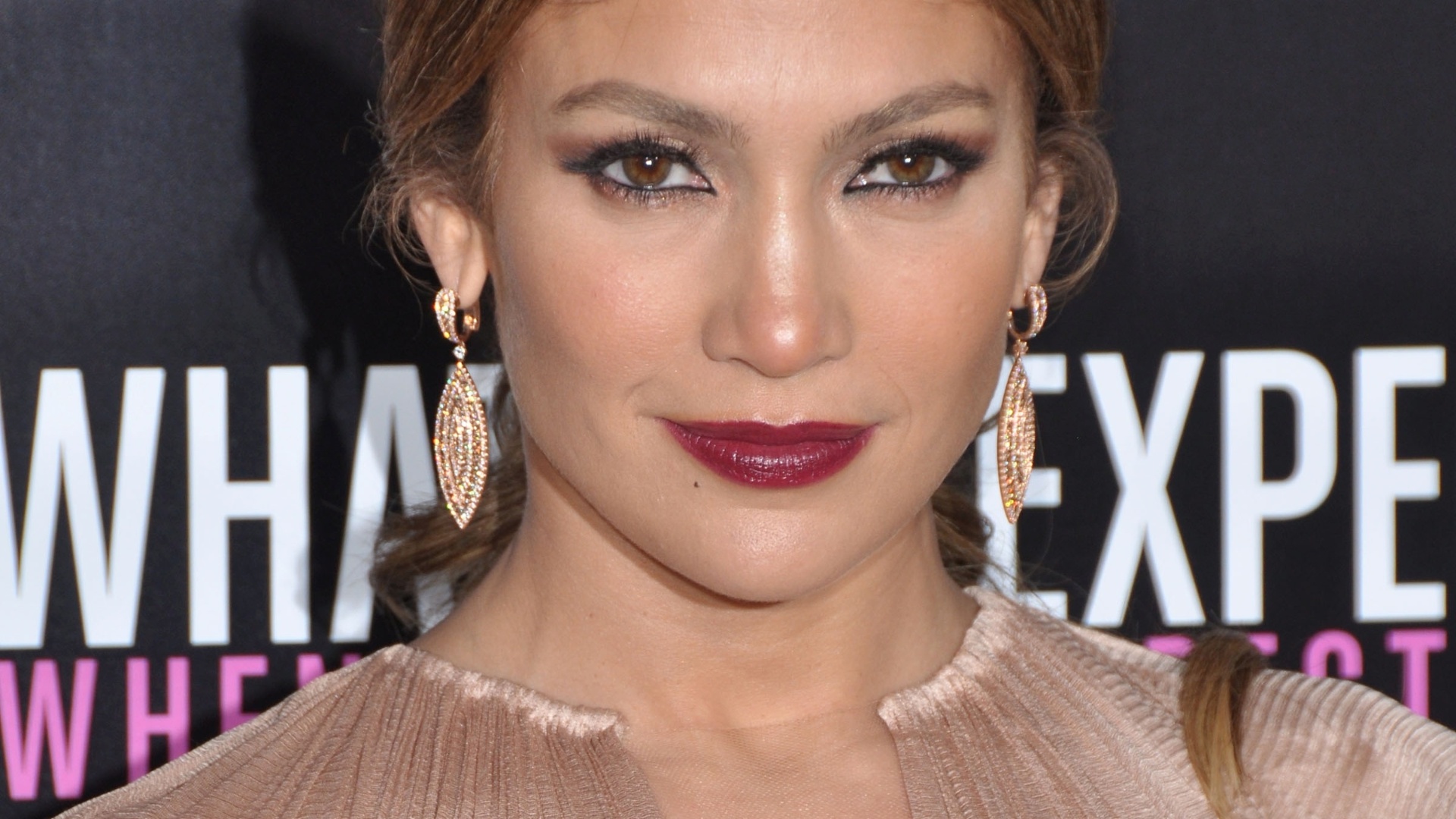 Looks inspiradores - morenas/bronzeadas - Jennifer Lopez - Getty Images