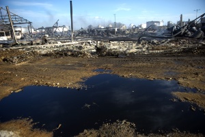 Área da refinaria venezuelana de Amuay, na cidade de Punto Fijo, destruída pelo fogo