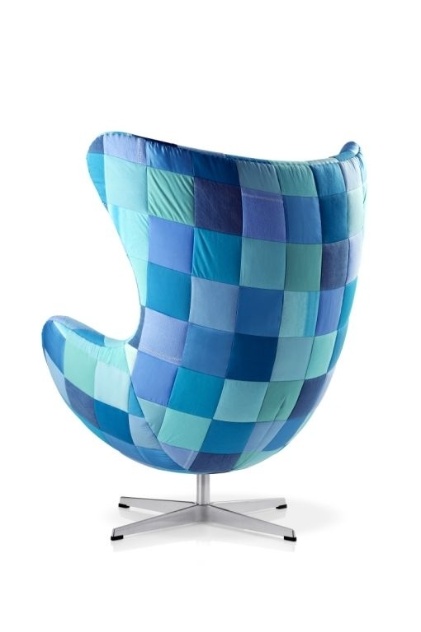 Egg "Pappenheim". A poltrona de Arne Jacobsen faz 50 anos e ganhou customização do artista dinamarquês Tal R. Os exemplares serão expostos no MuBE (Museu Brasileiro da Escultura) de 31 agosto a 23 de setembro de 2012, em São Paulo - Divulgação