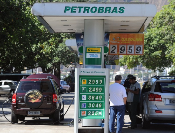 Petrobrás teve, no segundo trimestre do ano, primeira perda em 13 anos e inicia redução de custos - Antonio Scorza/AFP