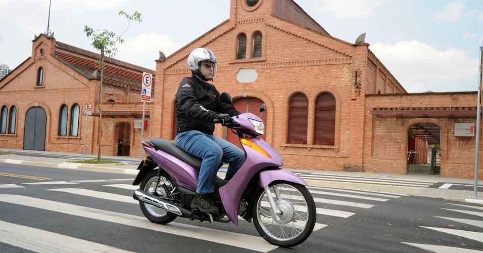 Com a Biz 100 a Honda amplia seu line up de modelos populares - M. Maranhão/Infomoto